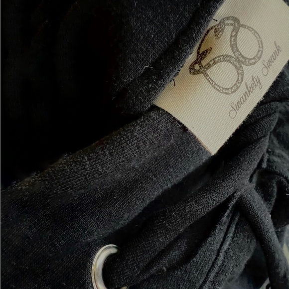 Swankety Swank Hemp Board Shorts with Front Pockets and Drawstring - Picture 5 of 5